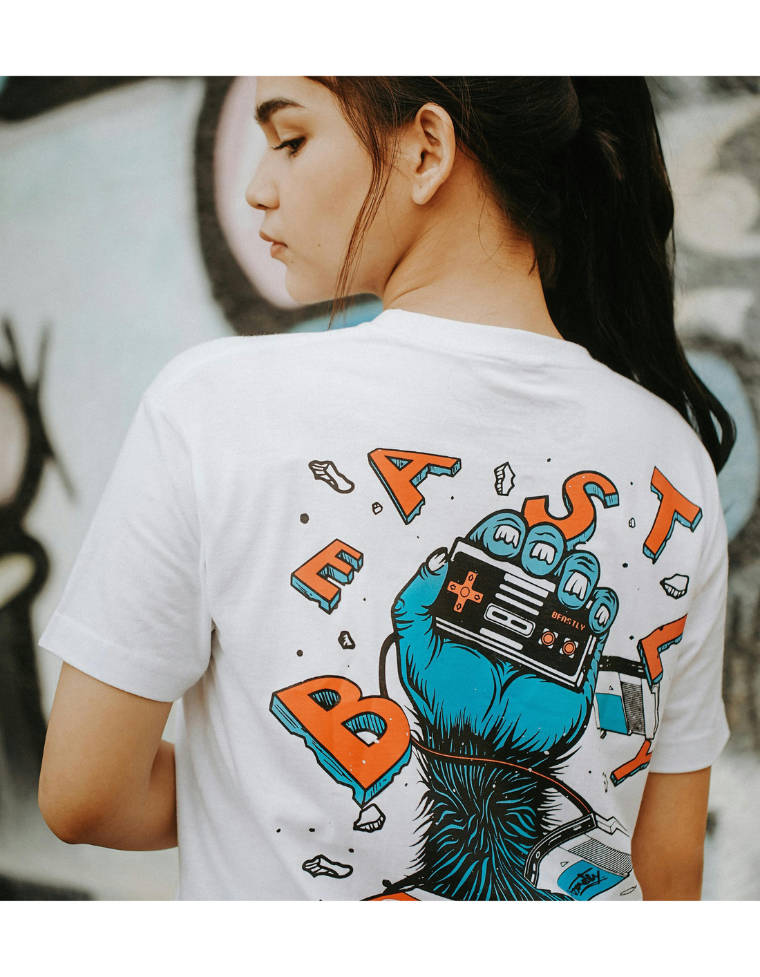 I Wore a Different Color Graphic Tee Every Day for a Week — Here's What I Learned